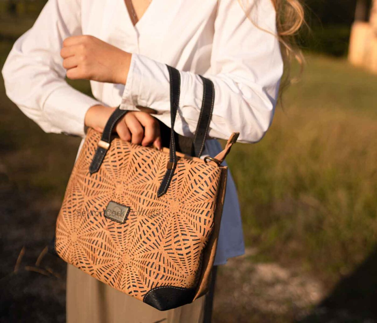 Cork_Handbag_Laser_Daisy_Collection_SektorCorkPortugal